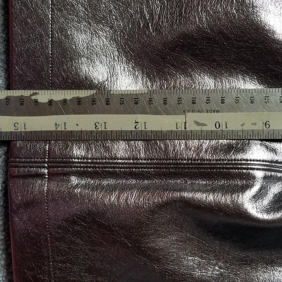 Hollister metallic faux vegan leather mini skirt - Picture 5 of 8